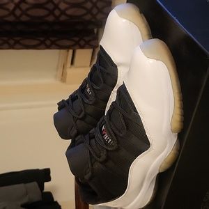 Jordan 11 tuxedo size 12